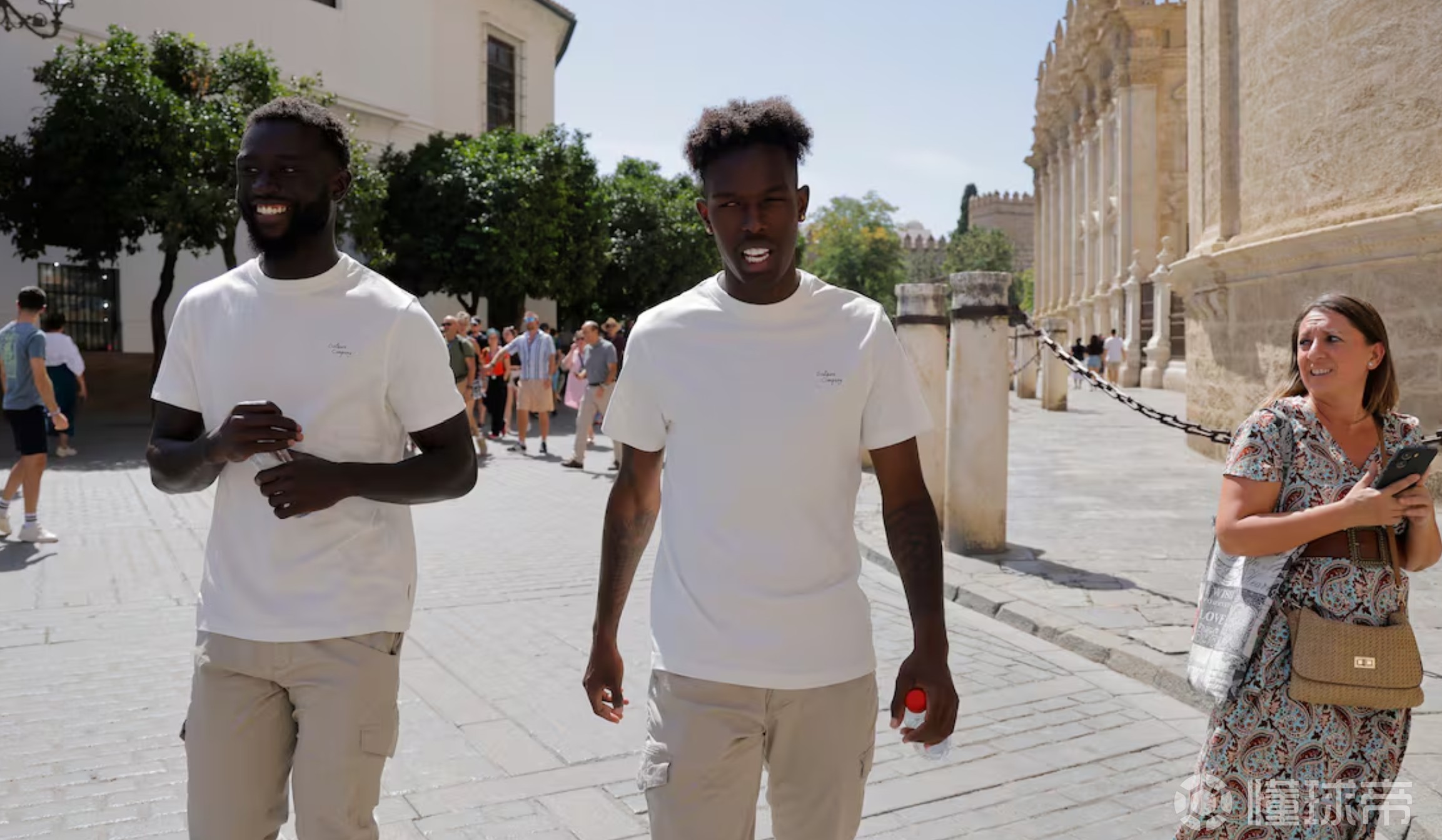 塞维利亚新援科雷亚：梅西是我最大的偶像；我在C罗身边学到很多