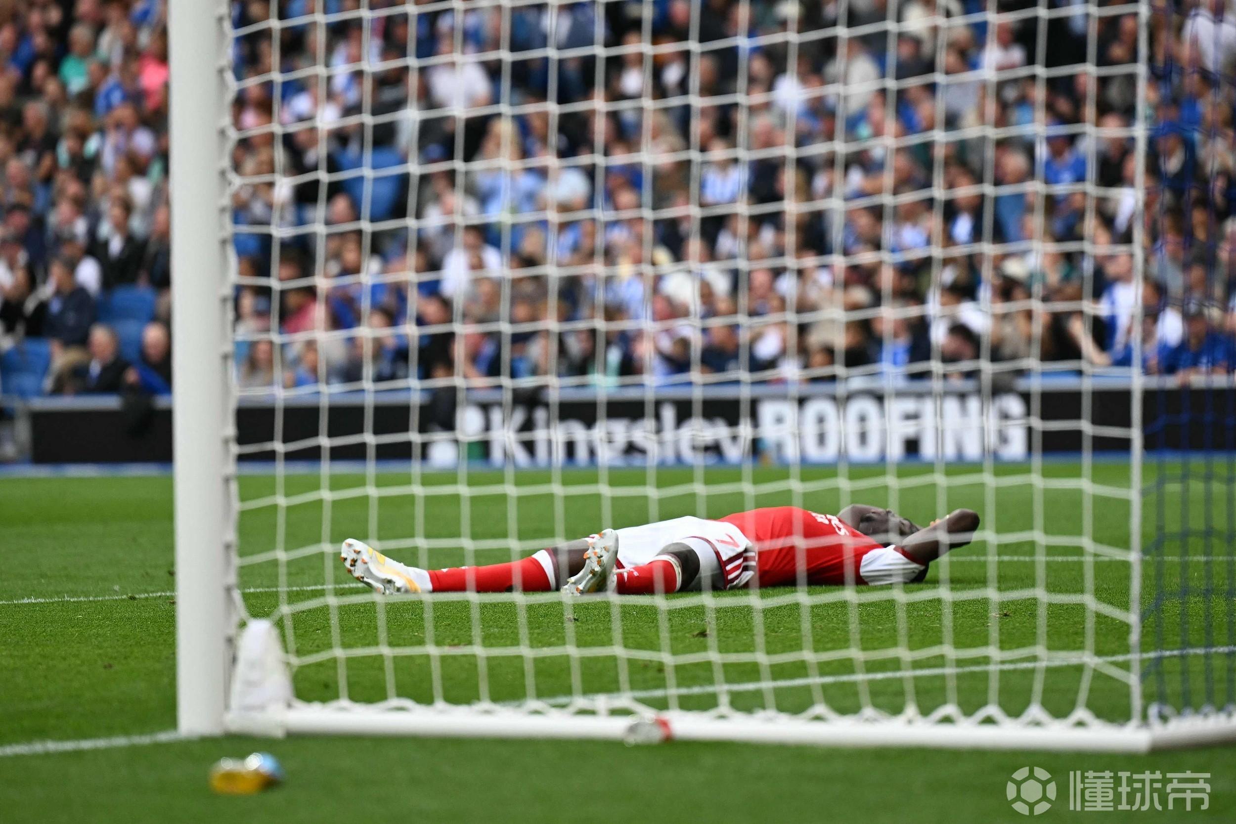 全面处于劣势！阿森纳半场射门3-8，射正1-3，比分0-2落后布莱顿